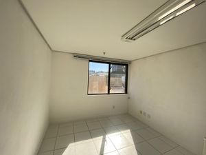 Image 4 - 221786