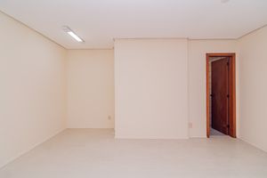 Image 1 - 221834