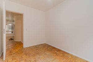 Image 16 - 221898
