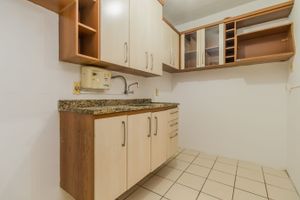 Image 19 - 221898