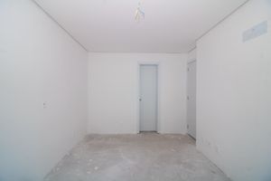 Image 32 - 221931
