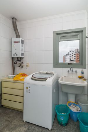 Image 35 - 222221