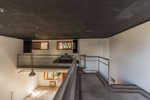 Image 11 - 222248