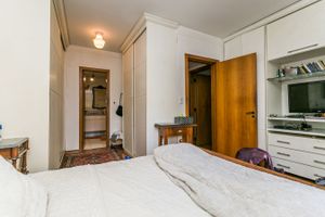 Image 11 - 222257