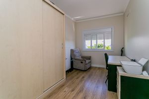 Image 17 - 222301