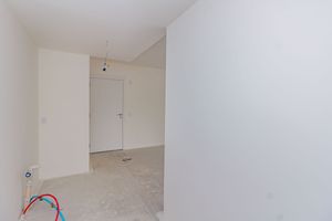 Image 10 - 222758