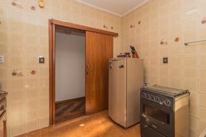 Image 17 - 222900