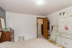 Image 14 - 222939