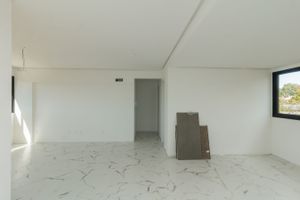 Image 11 - 222950