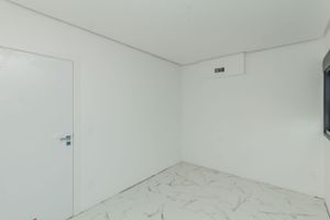 Image 22 - 222950