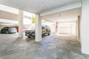 Image 25 - 223077