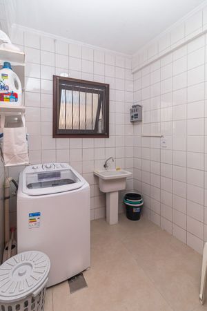 Image 33 - 223263