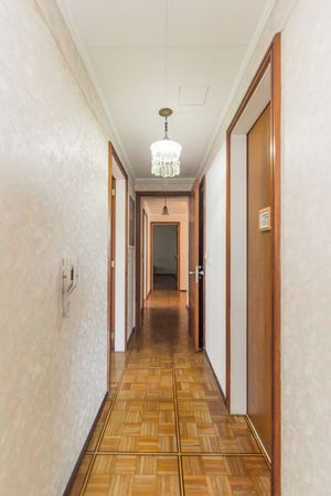 Image 19 - 223648