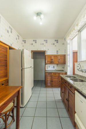 Image 32 - 223648