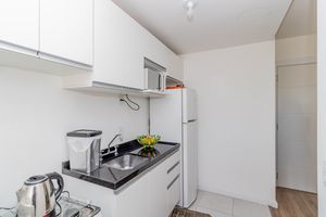Image 19 - 223688