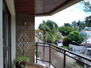 Image 11 - 223745