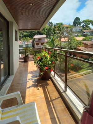 Image 12 - 223745