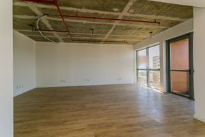 Image 11 - 223748