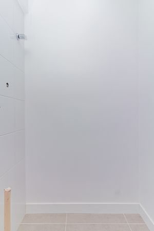 Image 9 - 223759