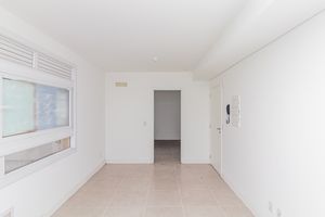 Image 4 - 223761