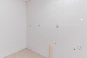 Image 5 - 223761