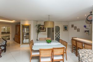Image 14 - 224972