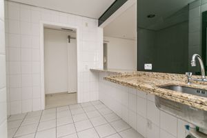 Image 20 - 224985