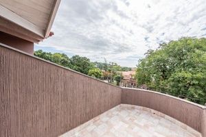 Image 3 - 225025
