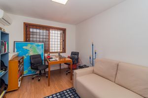 Image 34 - 225040