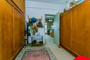 Image 17 - 225077
