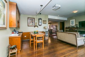 Image 10 - 225202