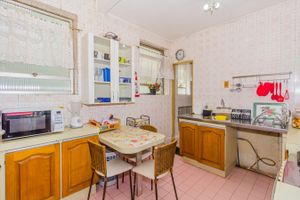 Image 21 - 225216