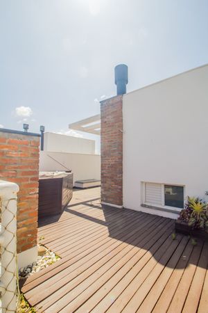 Image 30 - 225243