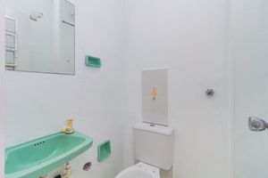 Image 30 - 225286