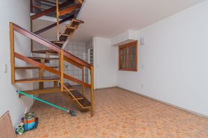 Image 17 - 225346
