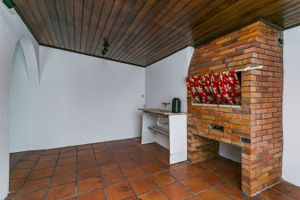 Image 26 - 225375