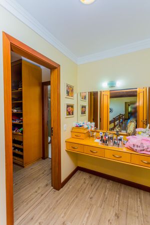 Image 44 - 225555