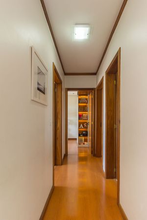 Image 22 - 225572