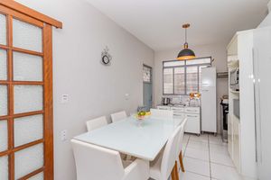 Image 11 - 225584
