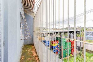 Image 17 - 225584