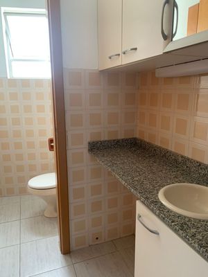 Image 3 - 225676