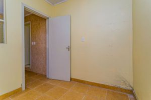Image 15 - 225694