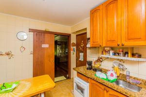 Image 25 - 225743