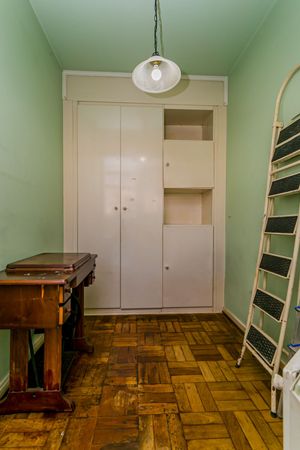 Image 31 - 225745
