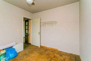 Image 11 - 225774