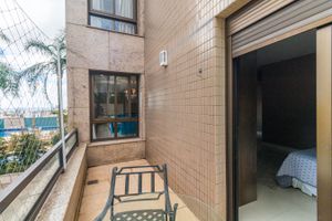 Image 8 - 225796