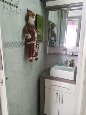 Image 19 - 225816