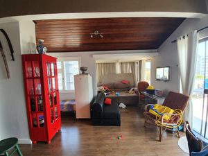 Image 20 - 225828
