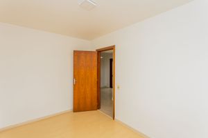 Image 15 - 225830