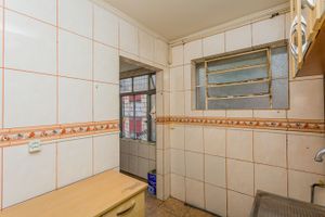 Image 19 - 225844